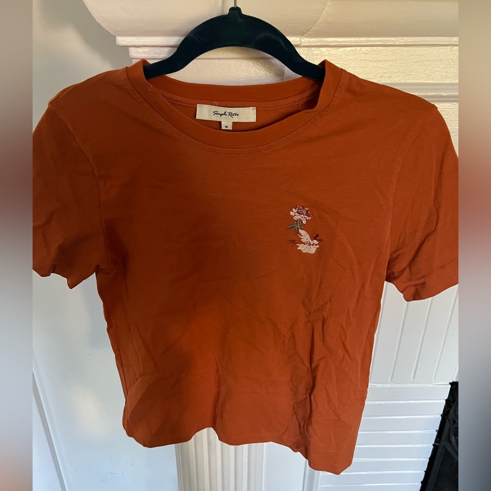 Women's Simple Retro tee.